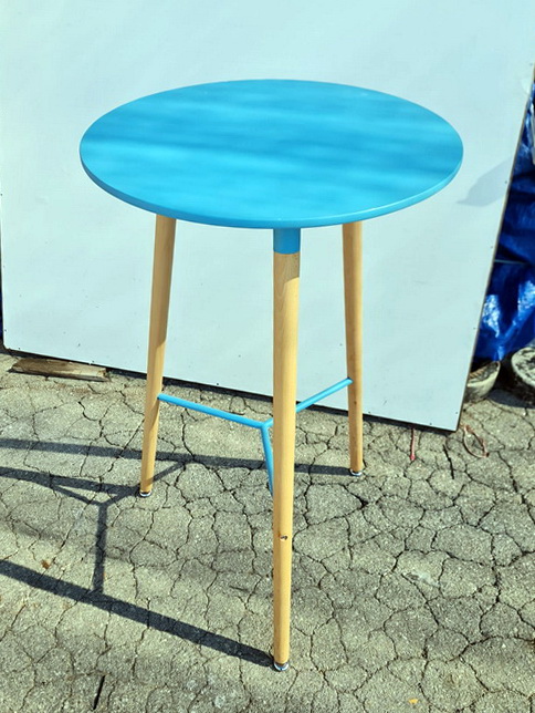 mesa alta auxiliar escandinava madera 105.5x60-63.5x63.5 1u